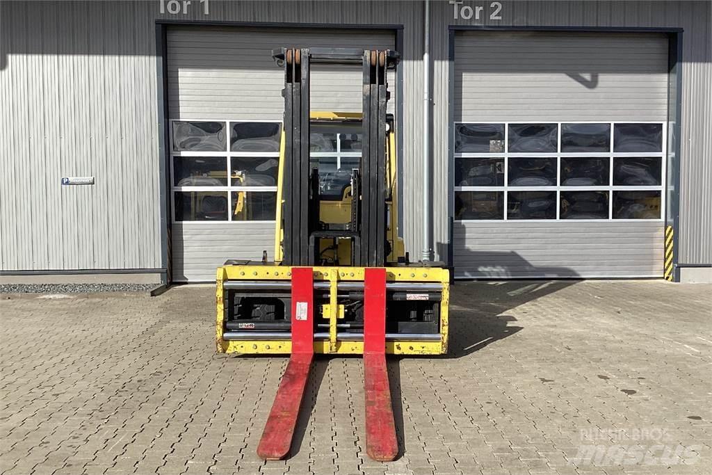 Hyster H9.0FT Diesel Trucker