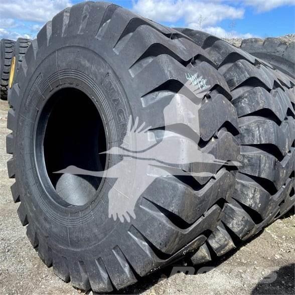  MAGNA 23.5X25 Dekk, hjul og felger