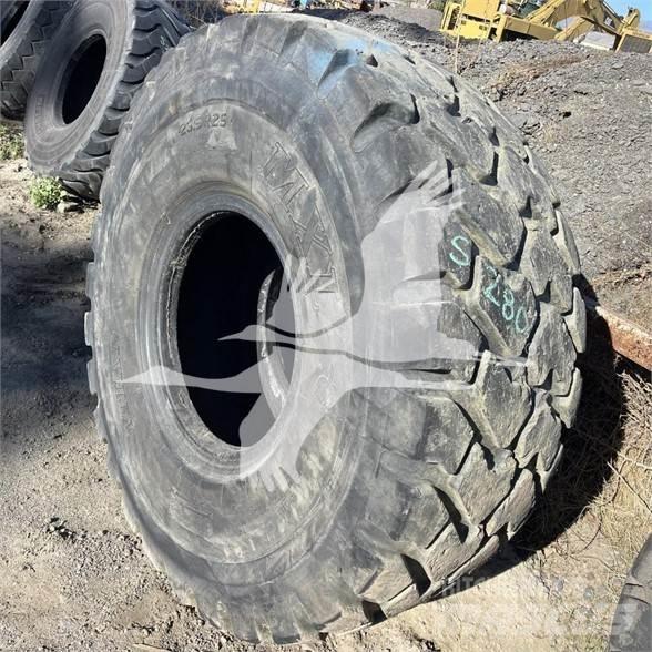 Titan 23.5R25 Dekk, hjul og felger