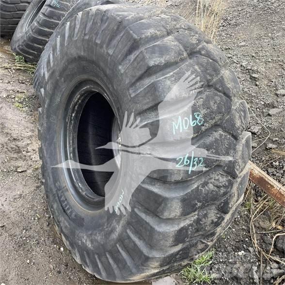 Titan 23.5x25 Dekk, hjul og felger
