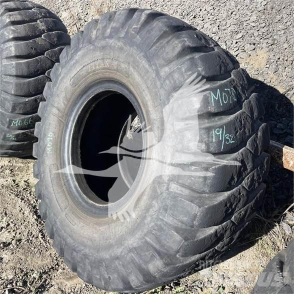 Titan 23.5x25 Dekk, hjul og felger