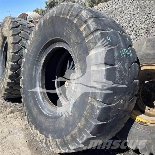 Toyo 24.00R35 Dekk, hjul og felger