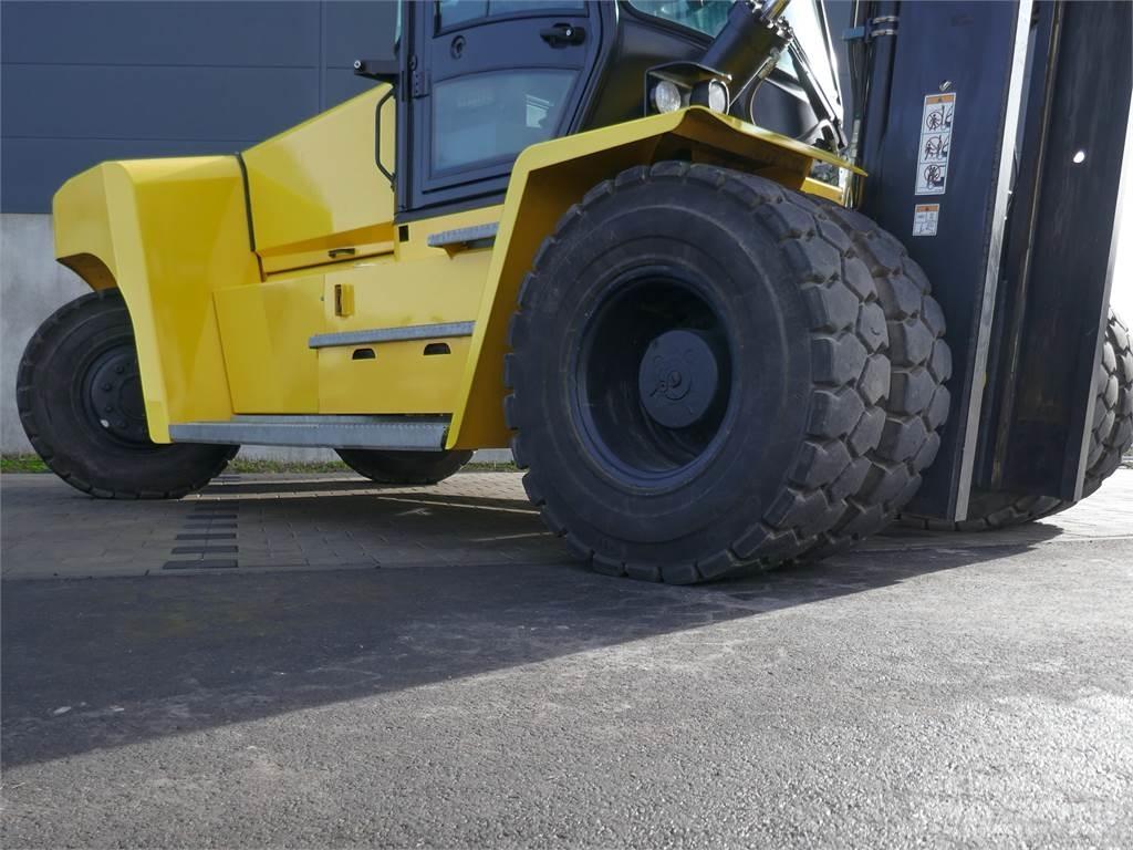 Hyster H16.00XM-12 Diesel Trucker