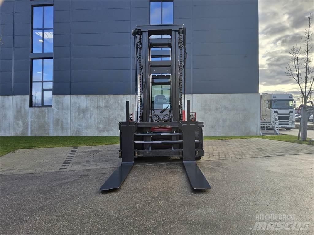 Kalmar DCE 150-12 Diesel Trucker