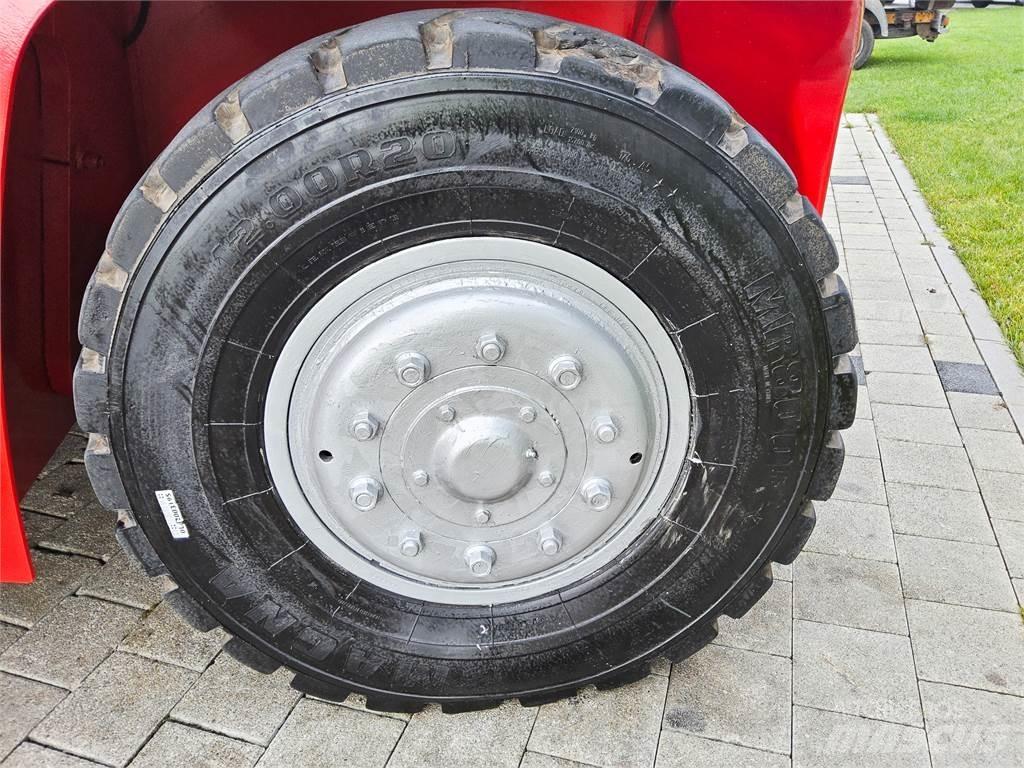 Kalmar DCE 150-12 Diesel Trucker