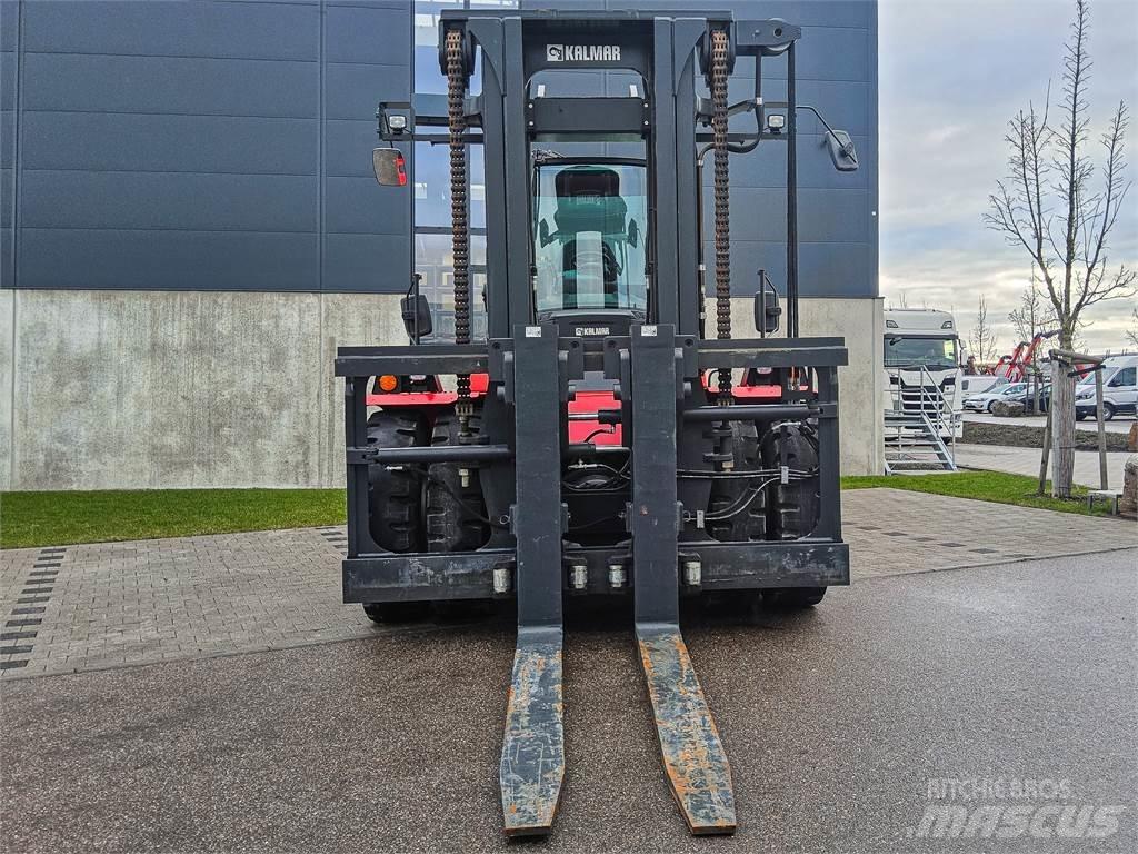 Kalmar DCG 250-12 Diesel Trucker