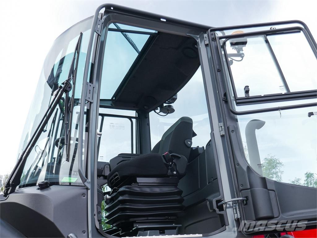 Kalmar DCG 330-12 Diesel Trucker