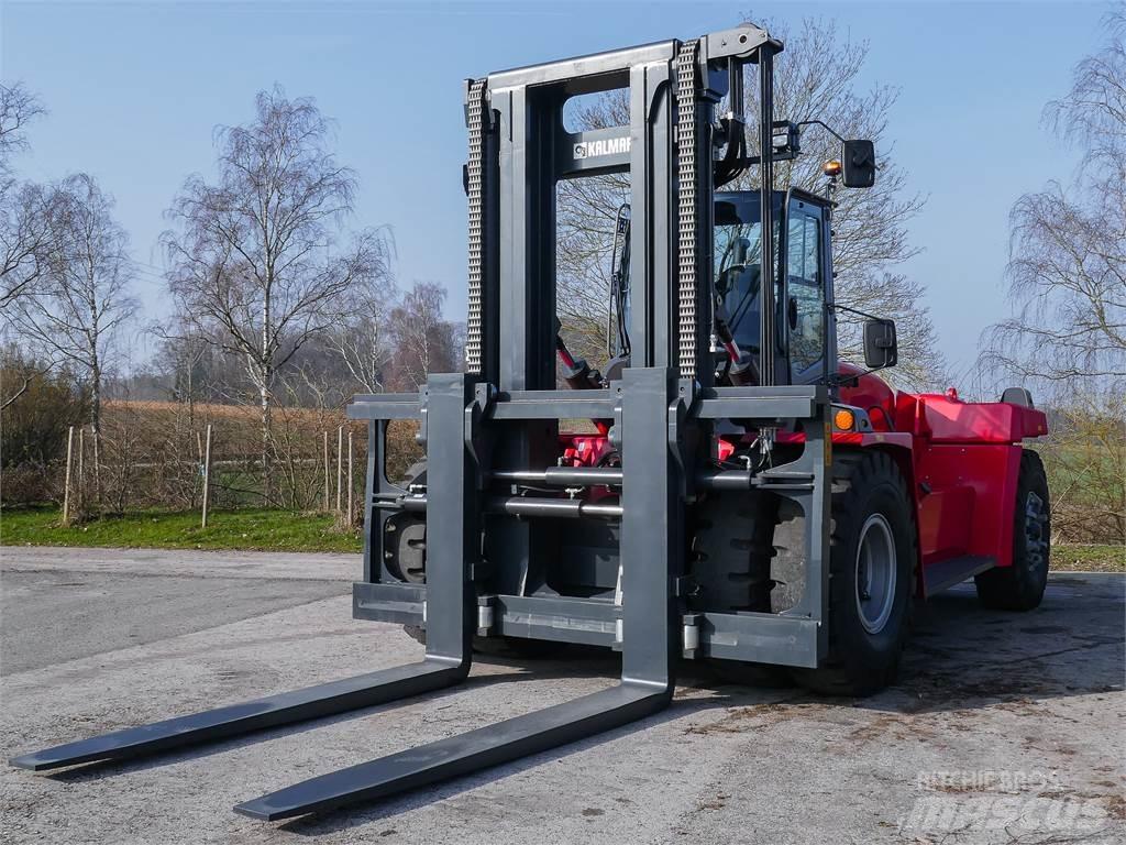 Kalmar DCG 330-12 Diesel Trucker