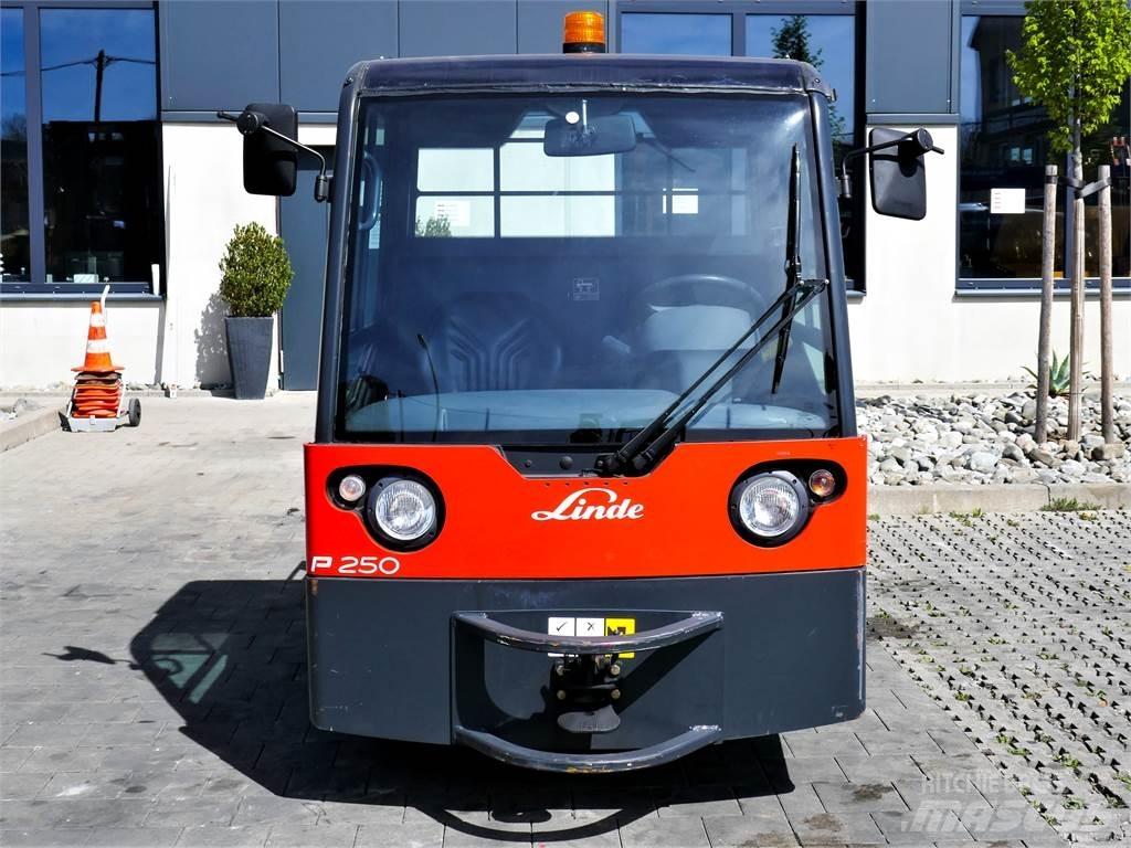 Linde P 250 Tauetraktor