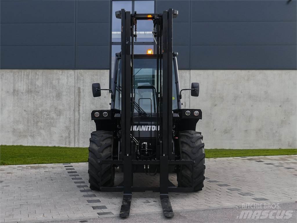 Manitou M 30-4 Terrenggående gaffeltruck