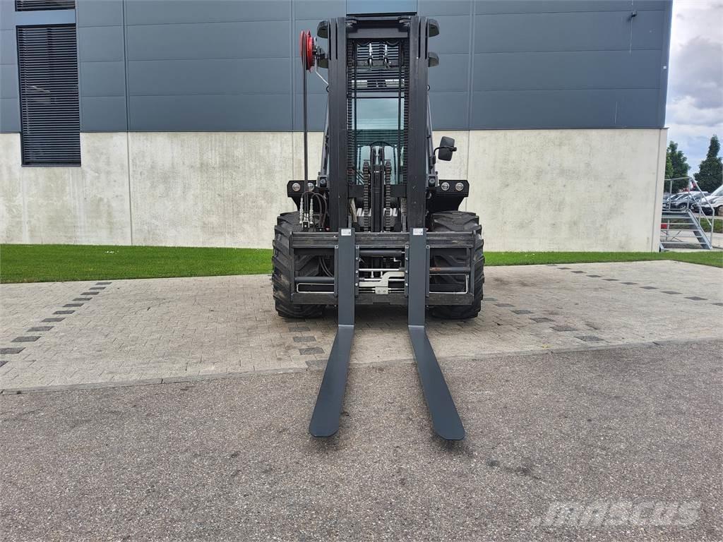 Manitou M 50-4 Terrenggående gaffeltruck
