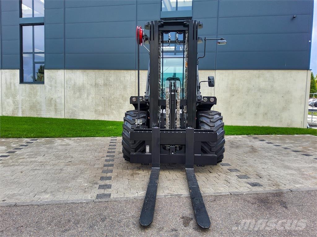 Manitou M 50-4 Terrenggående gaffeltruck