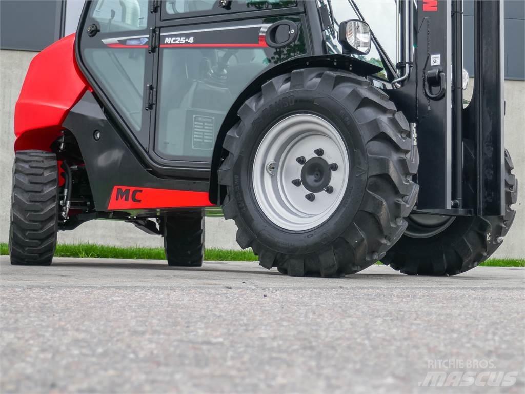 Manitou MC 25-4 Terrenggående gaffeltruck