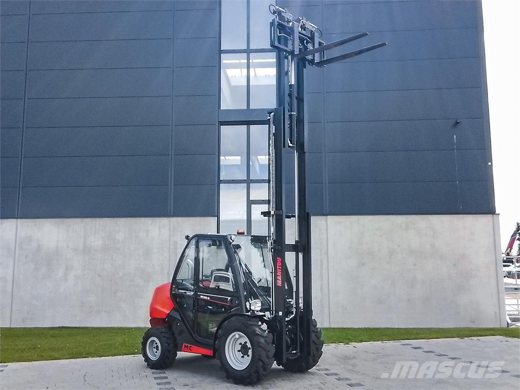 Manitou MC 25-4 Terrenggående gaffeltruck