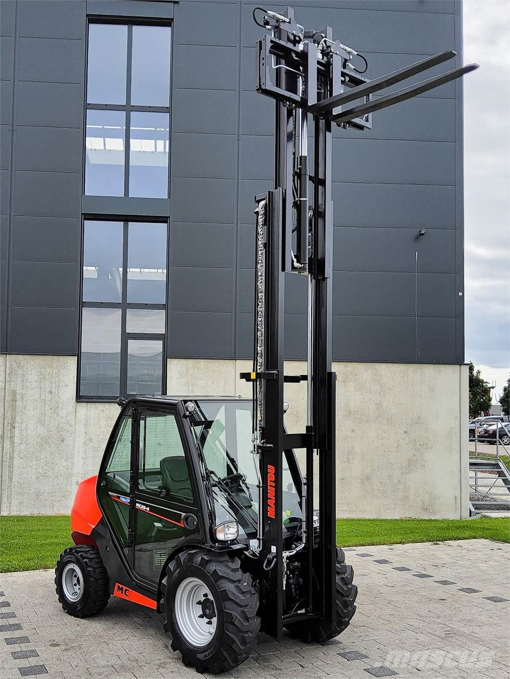Manitou MC 25-4 Terrenggående gaffeltruck