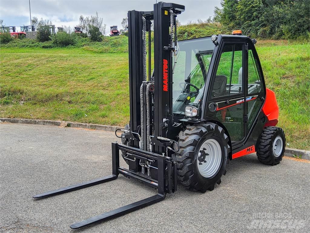 Manitou MC 25-4 Terrenggående gaffeltruck