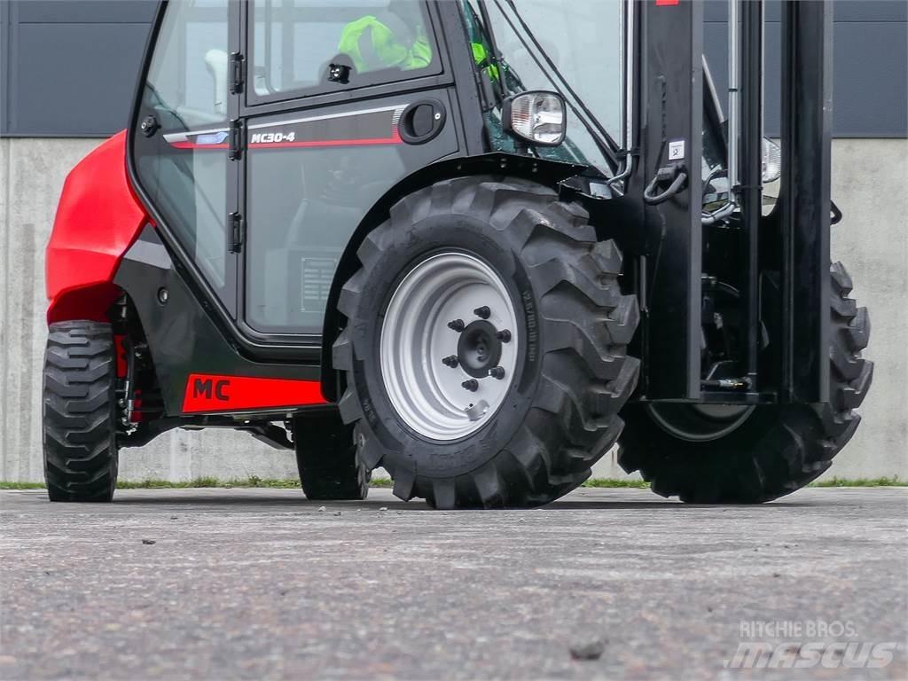 Manitou MC 30-4 Terrenggående gaffeltruck