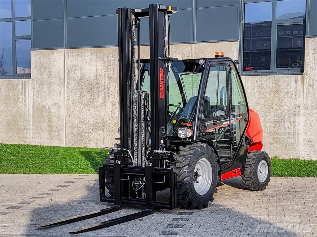 Manitou MC 30-4 Terrenggående gaffeltruck