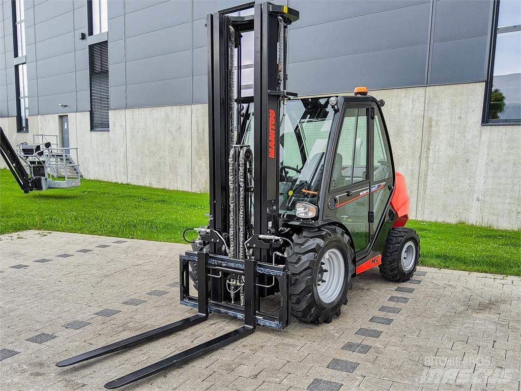 Manitou MC 30-4 Terrenggående gaffeltruck