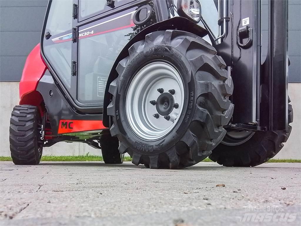 Manitou MC 30-4 Terrenggående gaffeltruck