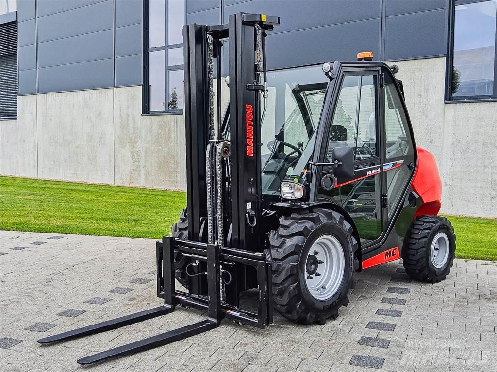 Manitou MC 30-4 Terrenggående gaffeltruck