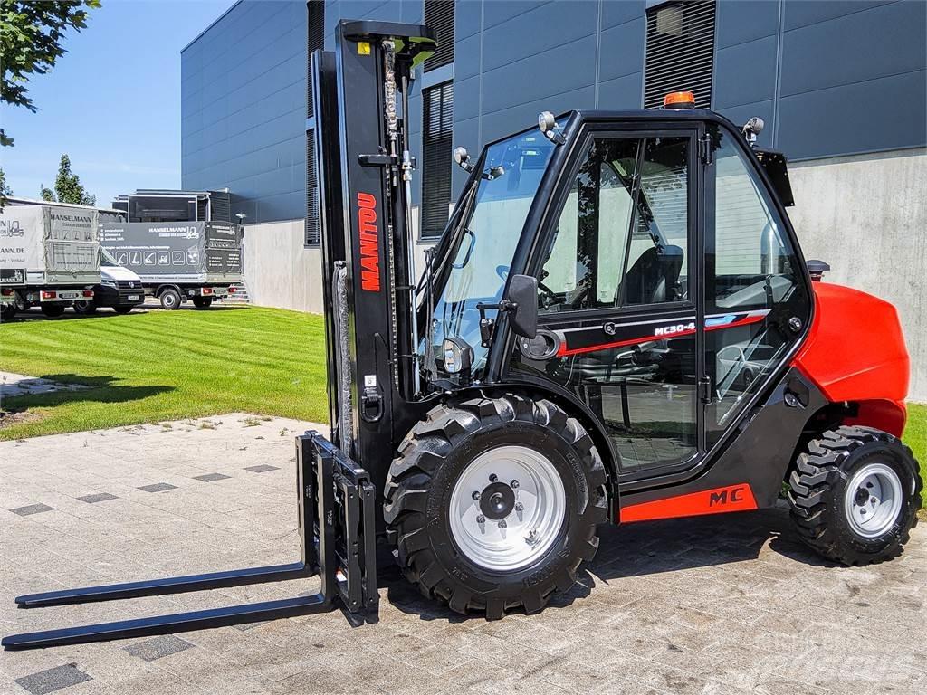 Manitou MC 30-4 Terrenggående gaffeltruck