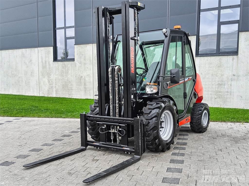 Manitou MC 30-4 Terrenggående gaffeltruck