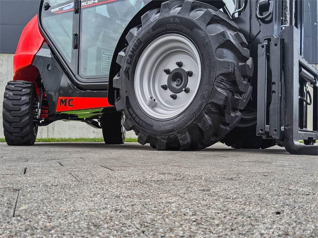Manitou MC 30-4 Terrenggående gaffeltruck
