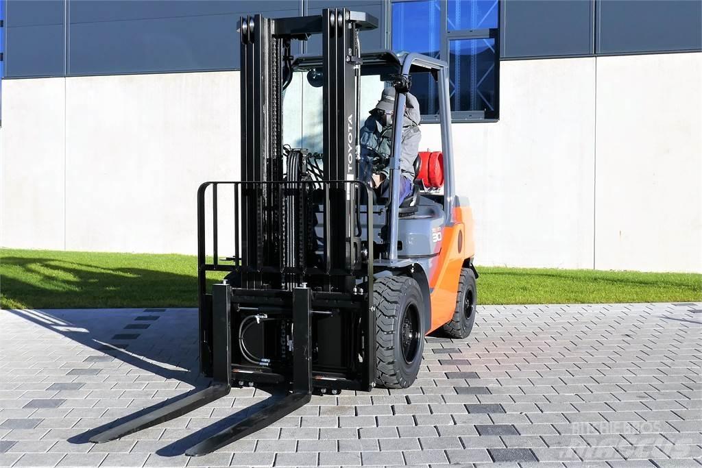 Toyota 02-8FGF30 Propan trucker