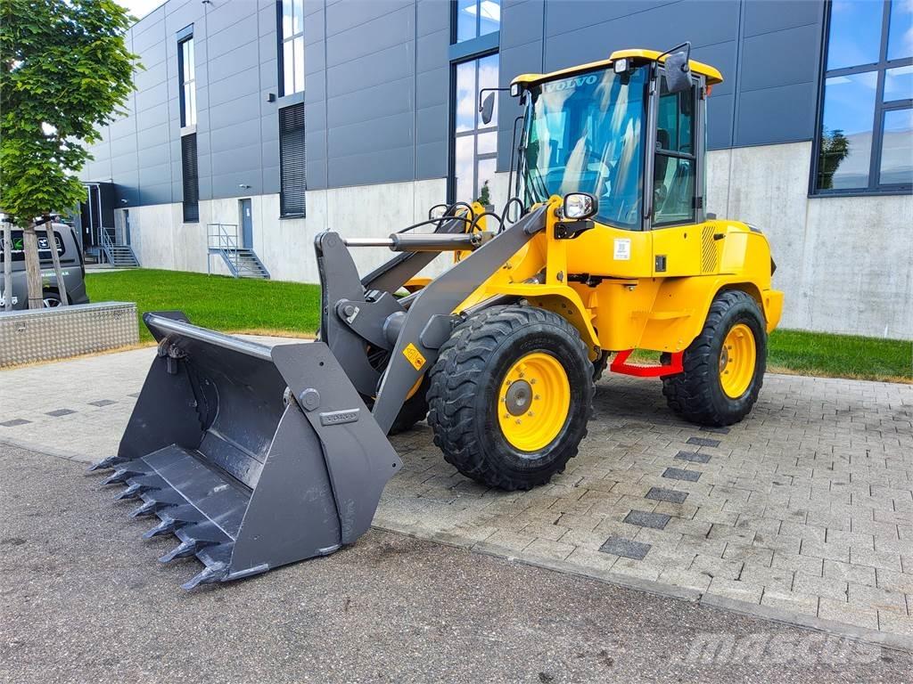 Volvo L 30G Minigravere <7t