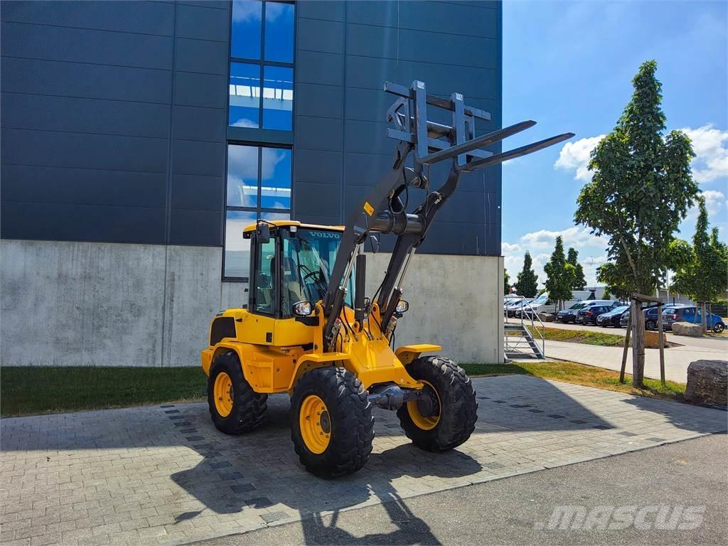 Volvo L 30G Minigravere <7t