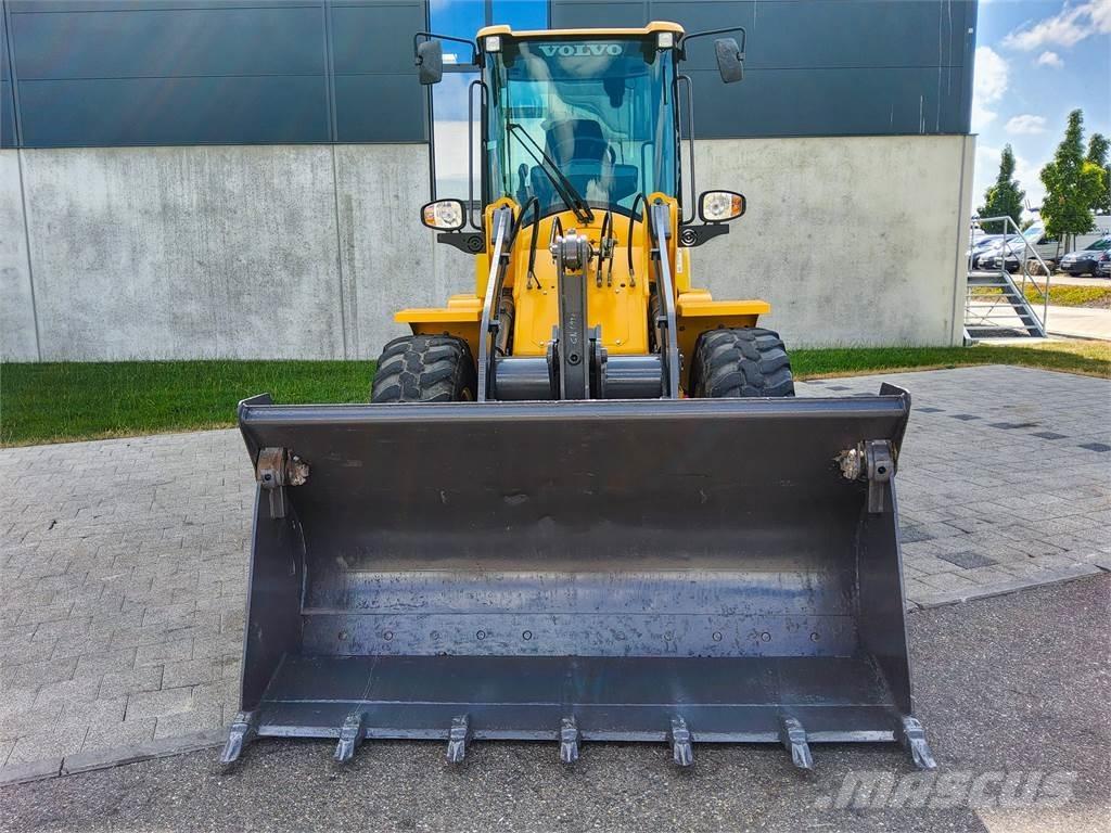 Volvo L 30G Minigravere <7t