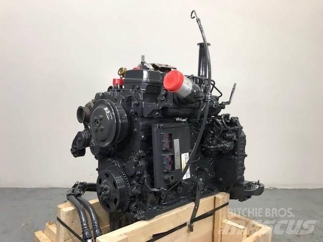 Komatsu SA6D107E Motorer