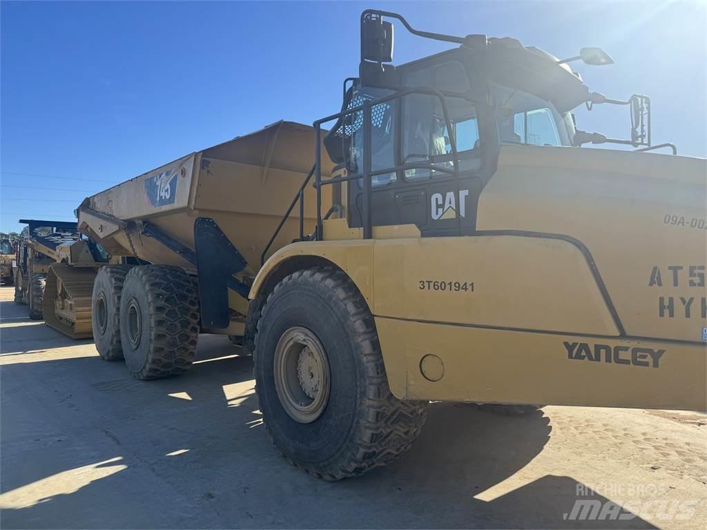 CAT 745 Rammestyrte Dumpere