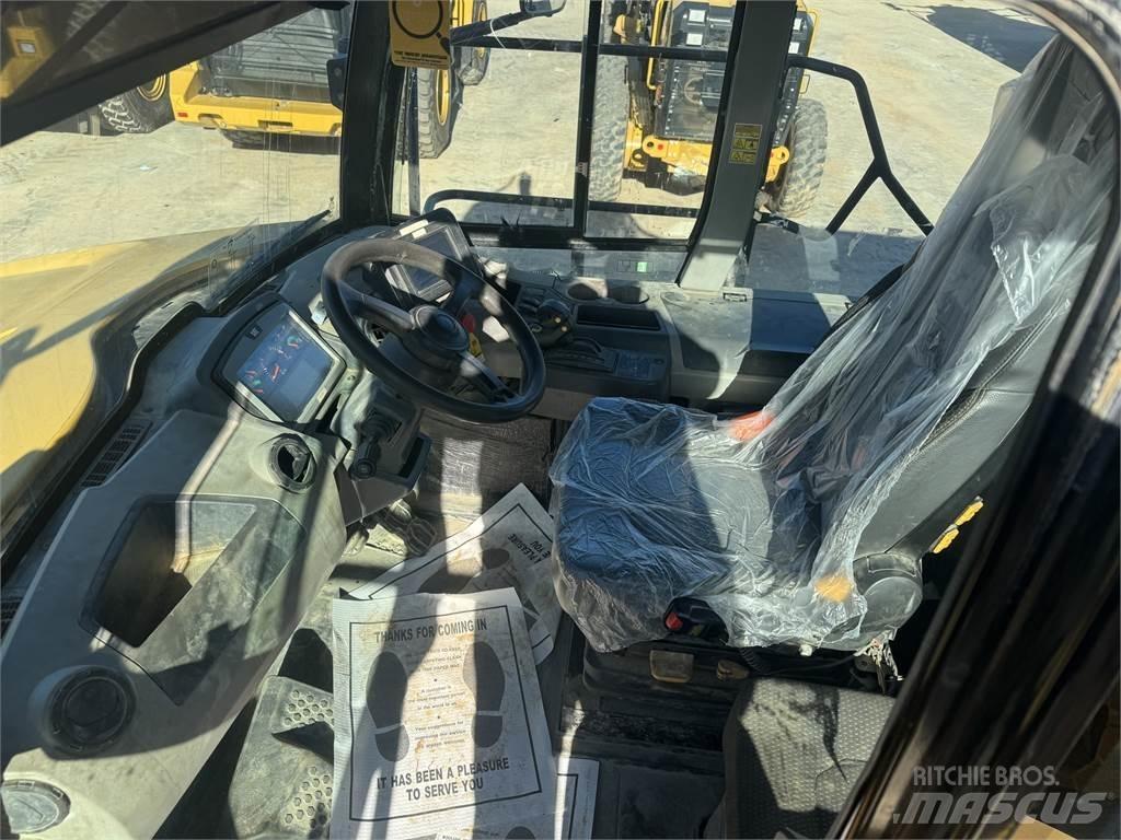 CAT 745 Rammestyrte Dumpere