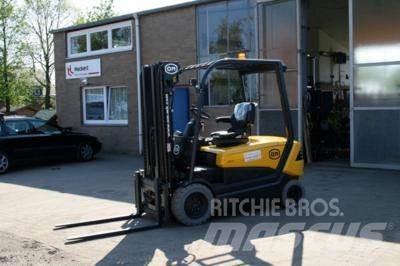 OM XE 30 ac Elektriske trucker