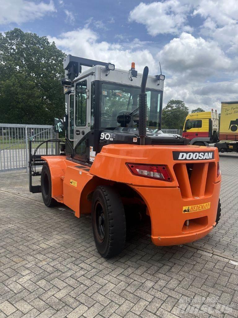 Doosan D90S-7 Diesel Trucker