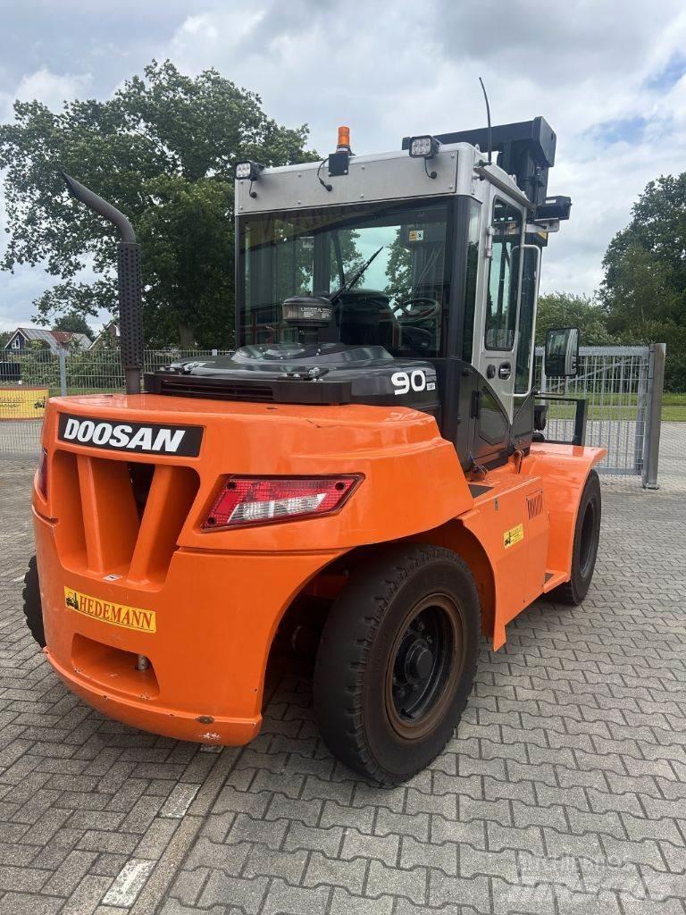 Doosan D90S-7 Diesel Trucker