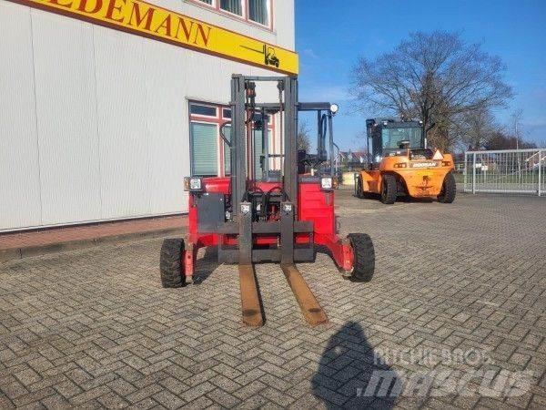 Moffett M4 25.3 Terrenggående gaffeltruck