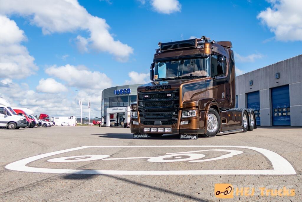 Scania RT520 A6x2NB Trekkvogner