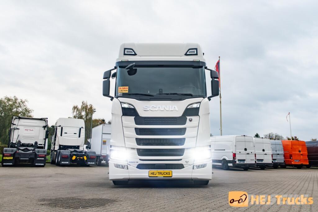 Scania S660 A6x2/4NB Trekkvogner
