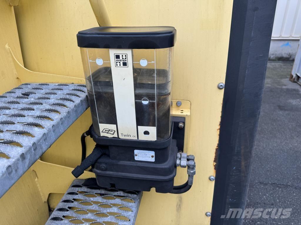 Hyster H30XMS-9 Diesel Trucker