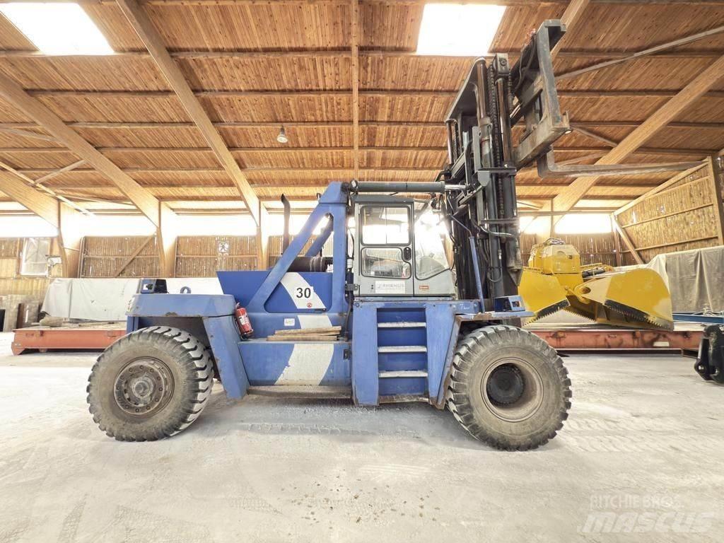 Kalmar DCD28-1200LB Diesel Trucker