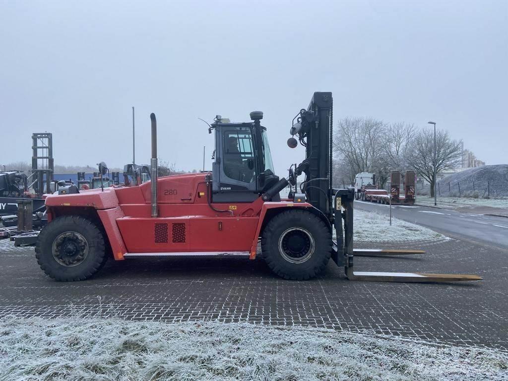 Kalmar DCG300-12LB Diesel Trucker