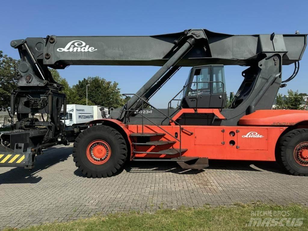 Linde C4234TL Reachstackere