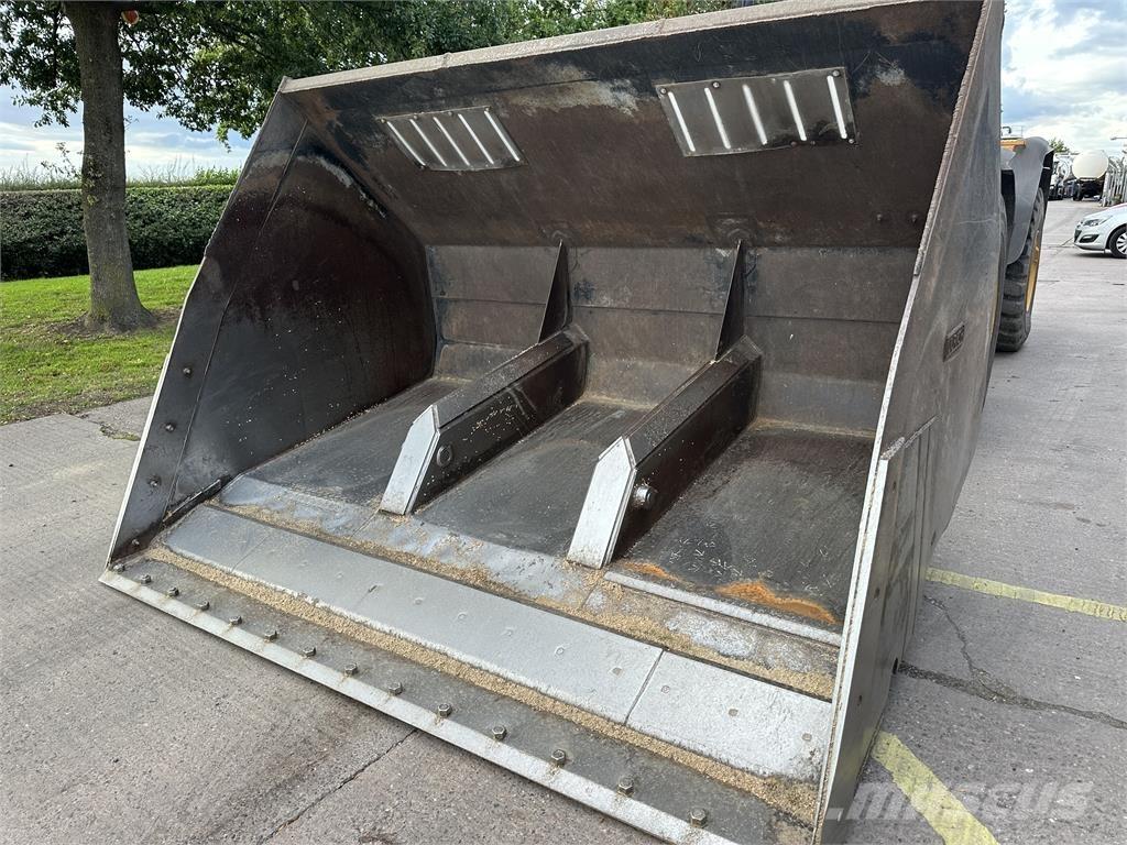  Ulrich Hitip bucket Frontlastere og graveredskap