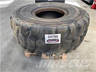  23.5xR25 Bridgestone dæk Dekk, hjul og felger