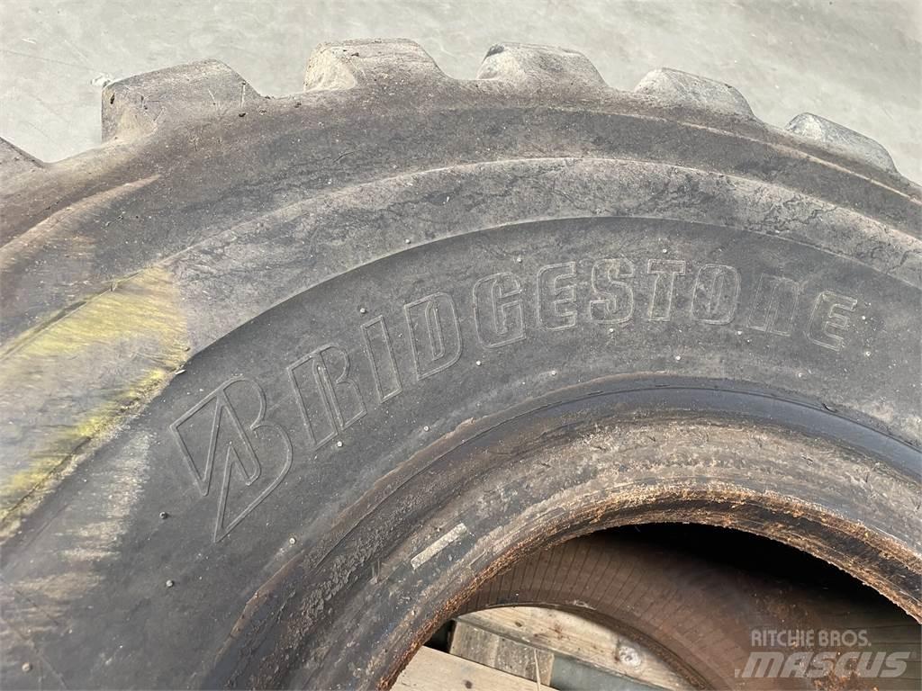  23.5xR25 Bridgestone dæk Dekk, hjul og felger
