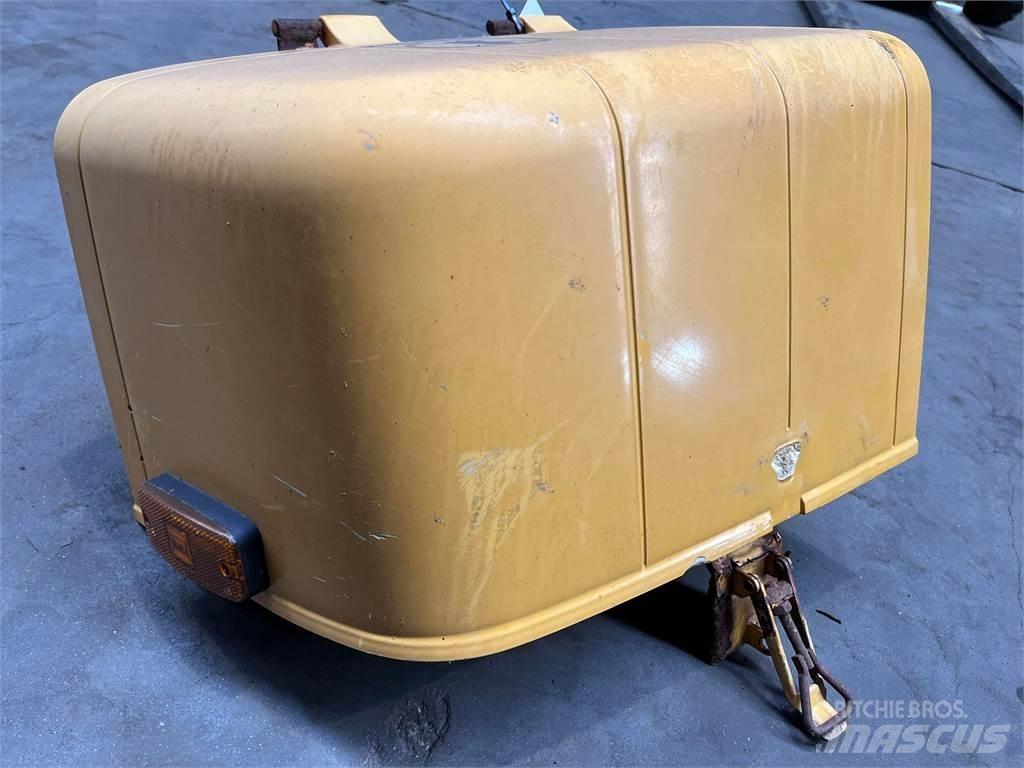  Batterikasse, Volvo L90E Andre komponenter