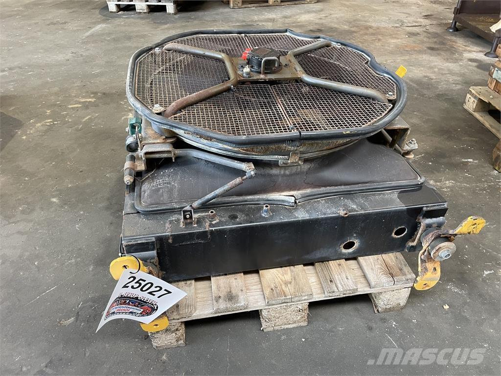  Blæser & køler, Volvo L90E Motorer